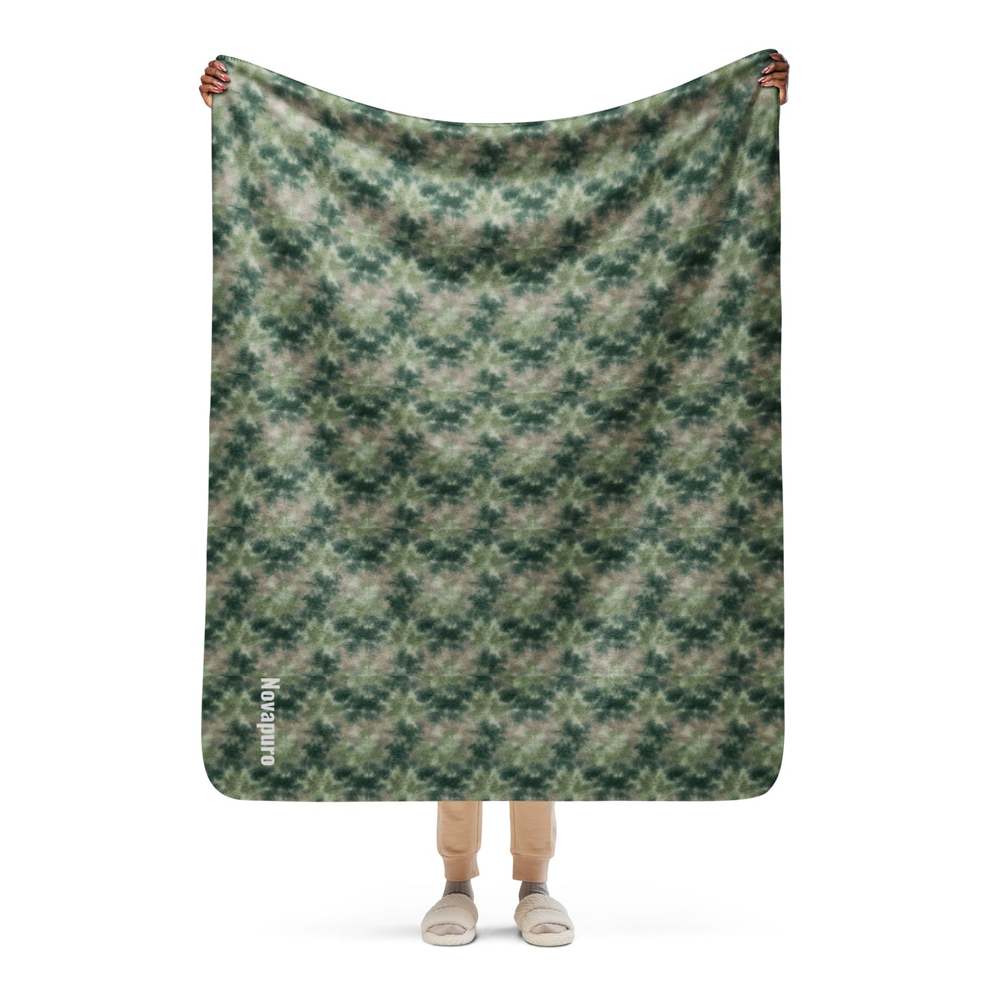 Novapuro Premium Sherpa Blanket with Nordic forest green design. Soft, sustainable throw for cozy home decor.