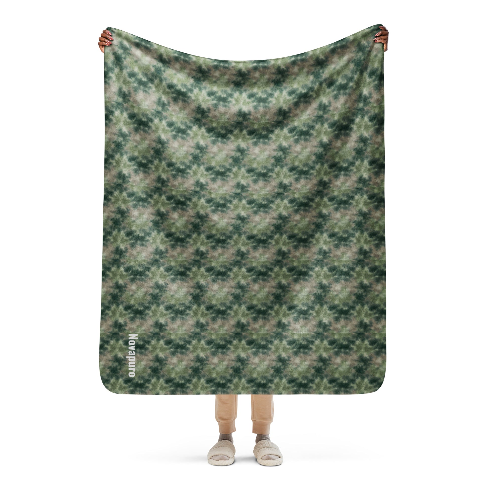 Novapuro Premium Sherpa Blanket with Nordic forest green design. Soft, sustainable throw for cozy home decor.