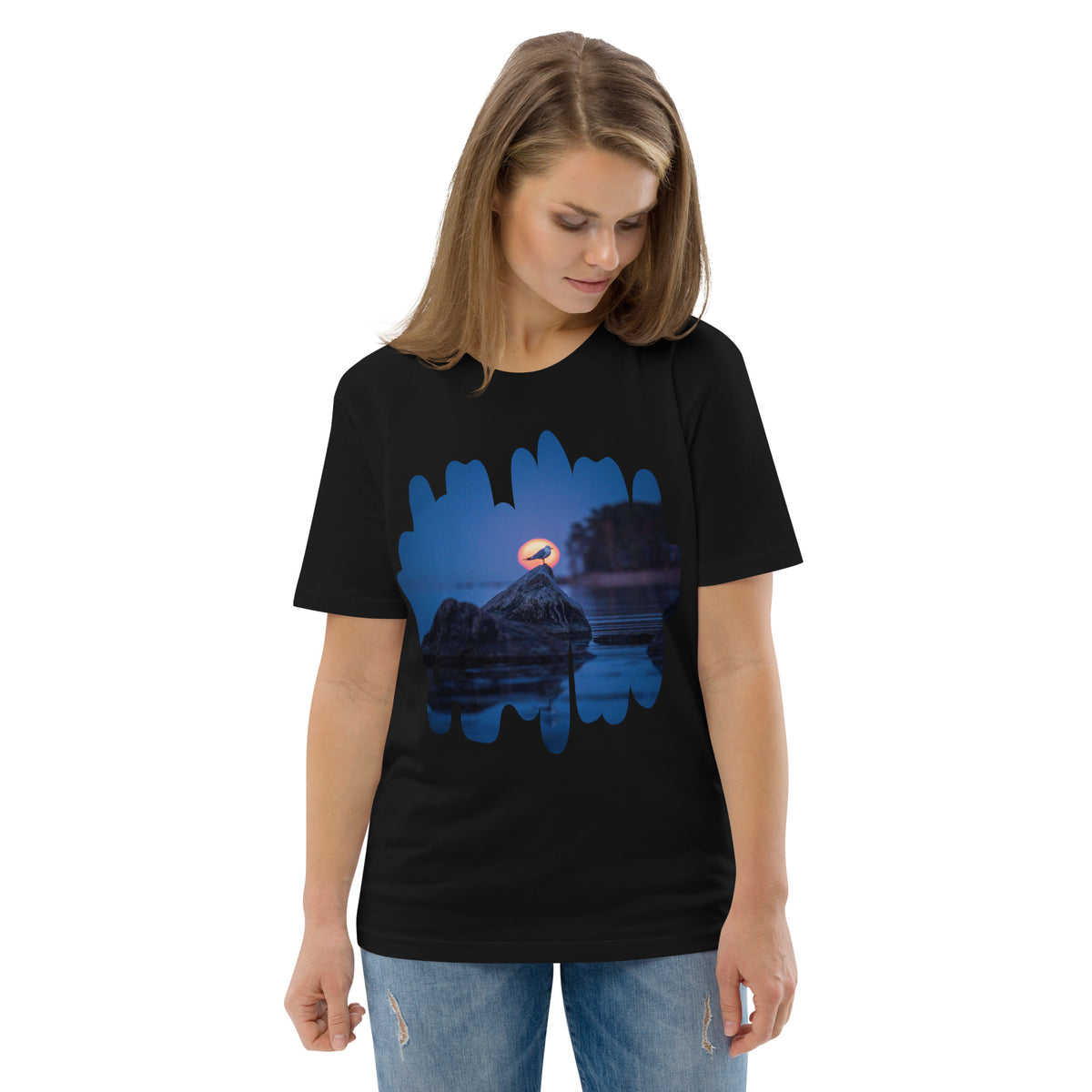 Front view of the black unisex organic eco t-shirt featuring the 'Nordic Sunrise' wildlife photography by Niko Laurila x Novapuro.